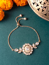 Peora Floral Swirl Traditional Bracelet - Gold