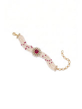 Peora Pink Floral Heritage Pearl Bracelet - Gold