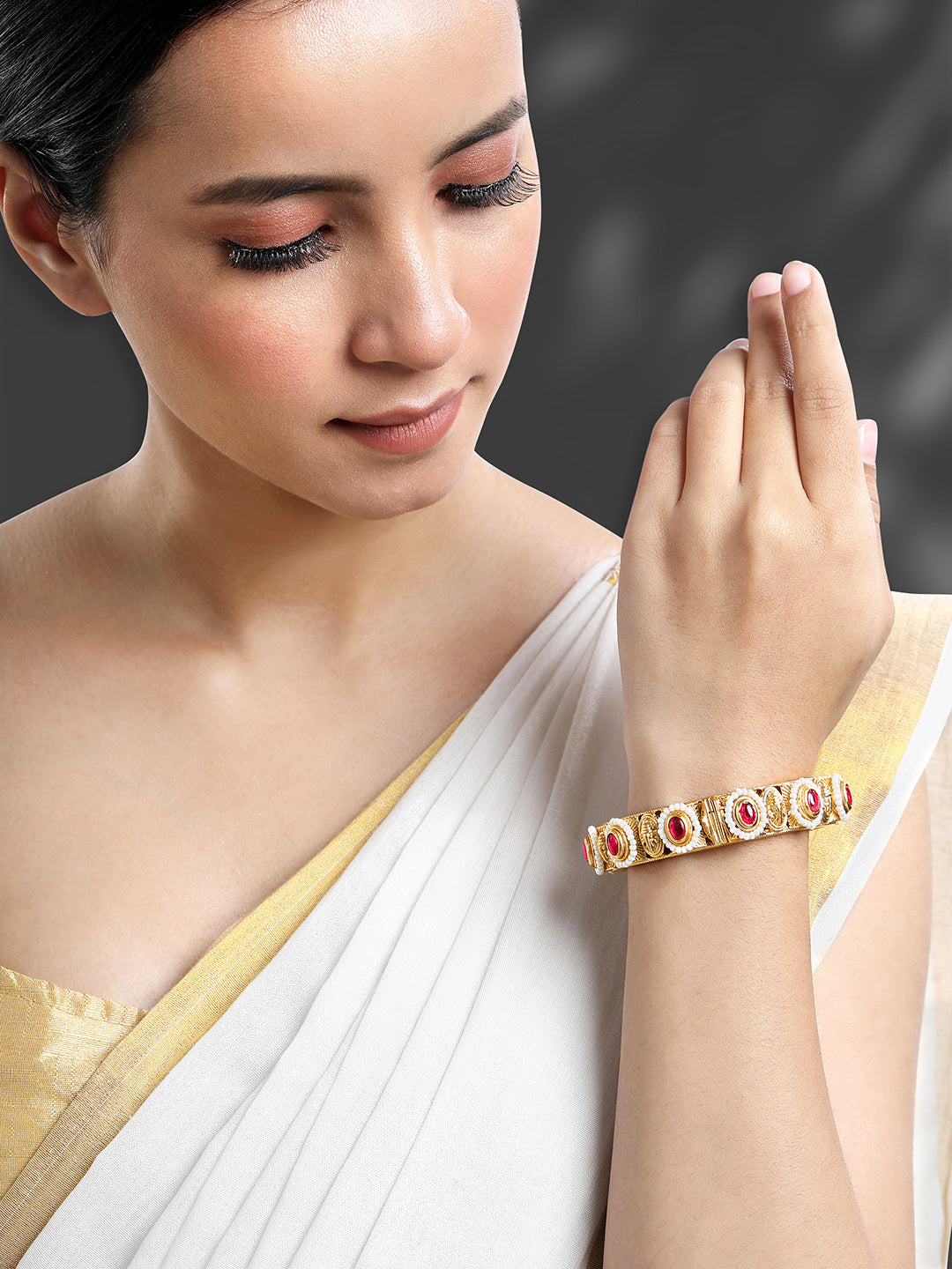 Dazzling Delight Synthetic Stone Thick Kada