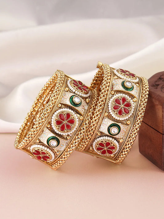 Intricate Floral Motif Bangle Set - Gold
