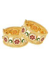 Intricate Floral Motif Bangle Set - Gold