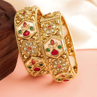 Embellished Floral Pattern Bangles Set - Gold