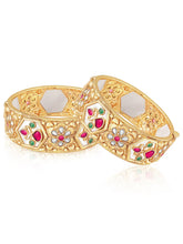 Embellished Floral Pattern Bangles Set - Gold
