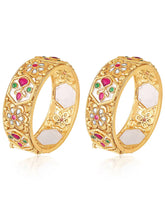Embellished Floral Pattern Bangles Set - Gold
