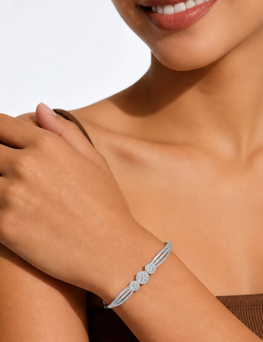 Peora Radiant Zircon Bloom Silver Bracelet