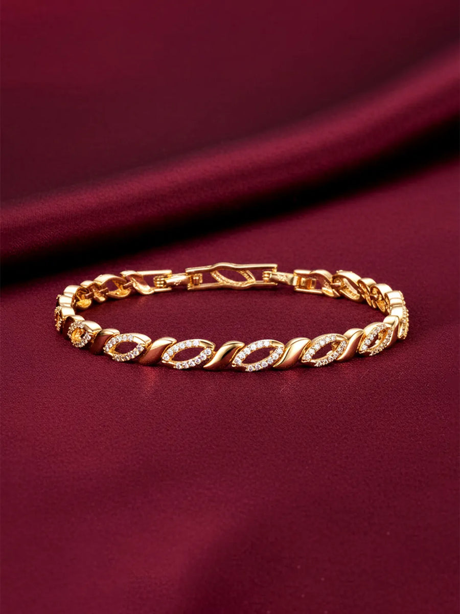 Sleek Interlinked CZ Gold Chain Bracelet