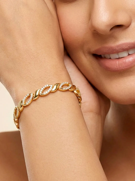 Sleek Interlinked CZ Gold Chain Bracelet