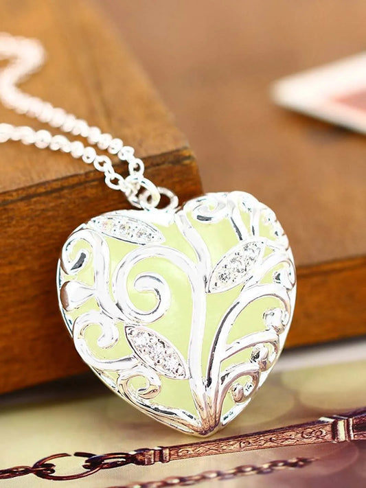 Heart Pendant – Romantic Fashion Jewellery by Peora

