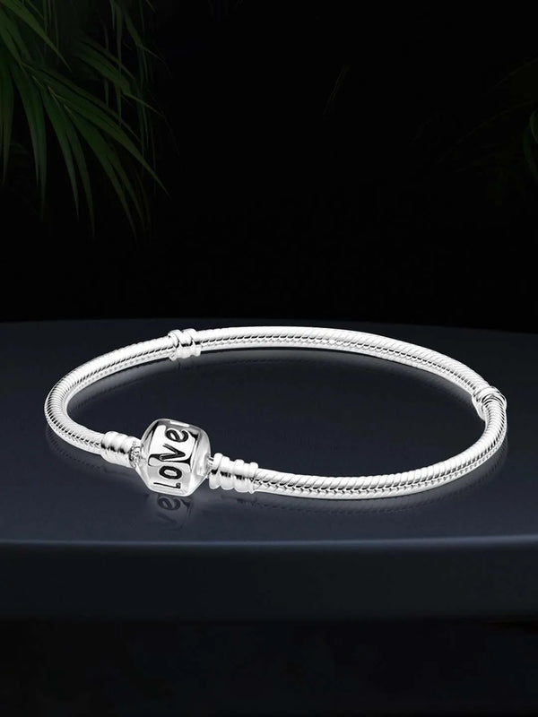 Charm Bracelet by Peora | Elegant & Personalized Wristwear