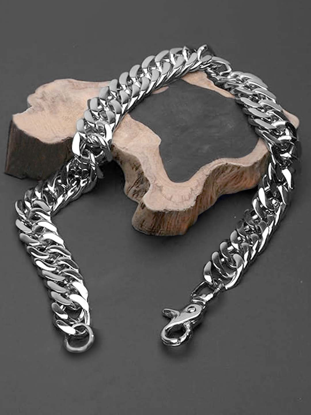 Sleek Stainless Steel Men’s Chain