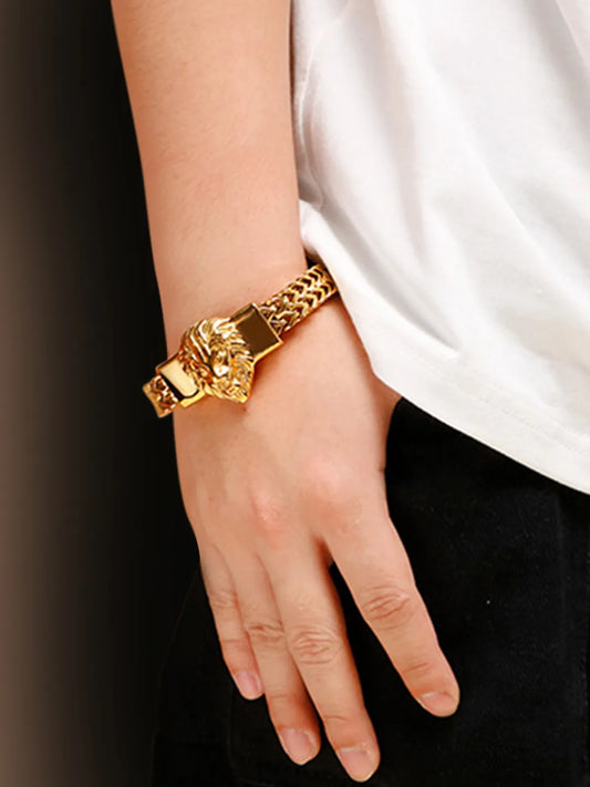 Regal Lion Head Bold Gold Chain Bracelet