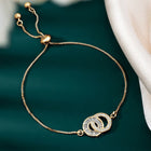 Interlocking Bracelet by Peora – Symbol of Connection