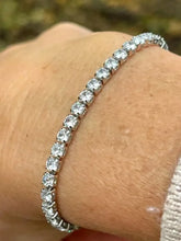 Graceful Crystal Tennis Bracelet - Silver