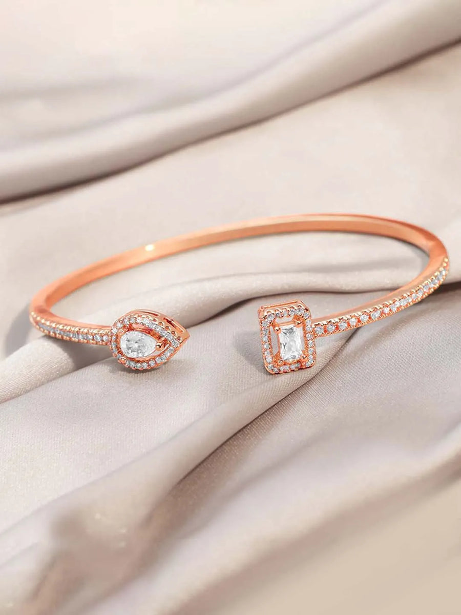 Bracelet by Peora – A Touch of Luxury & Elegance