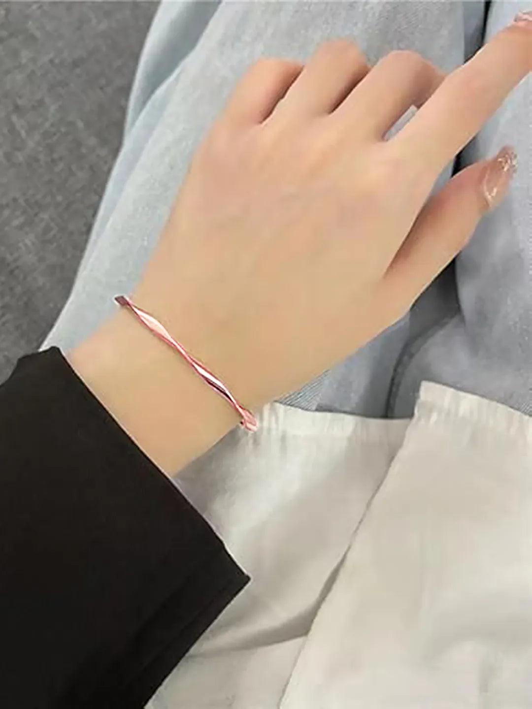 Sleek Twisted Kada with Open Ends