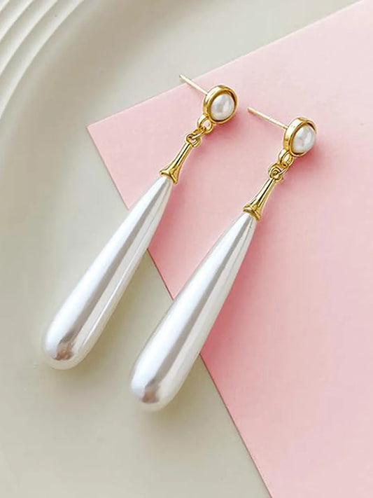 Peora Drop Earrings – Chic Drops for the Modern Woman