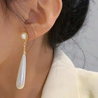 Peora Drop Earrings – Chic Drops for the Modern Woman