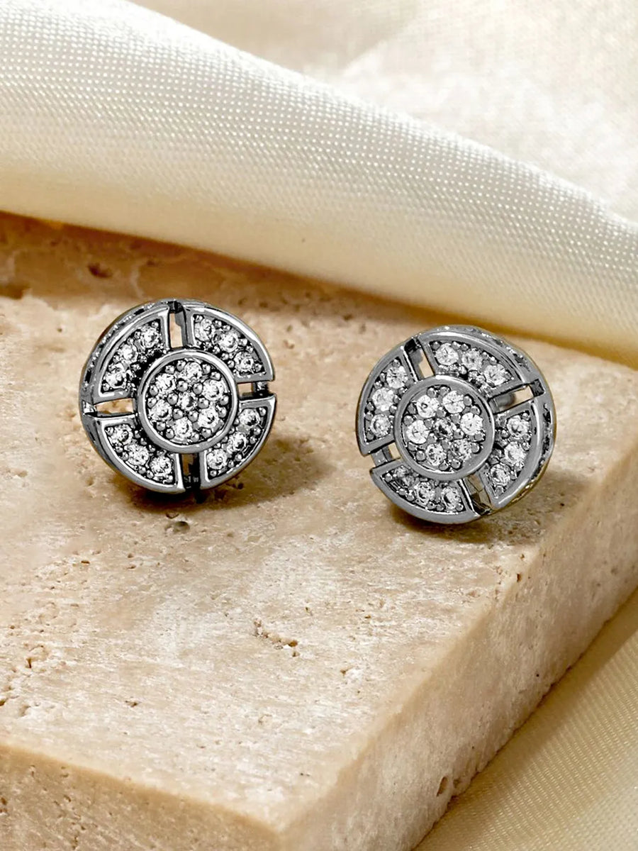 Peora Stud Round Earrings – Classic & Versatile Sparkle
