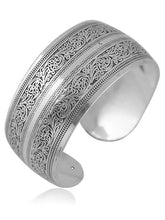 AD Bracelet Classic by Peora | Timeless & Elegant Wristwear