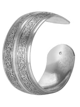 AD Bracelet Classic by Peora | Timeless & Elegant Wristwear