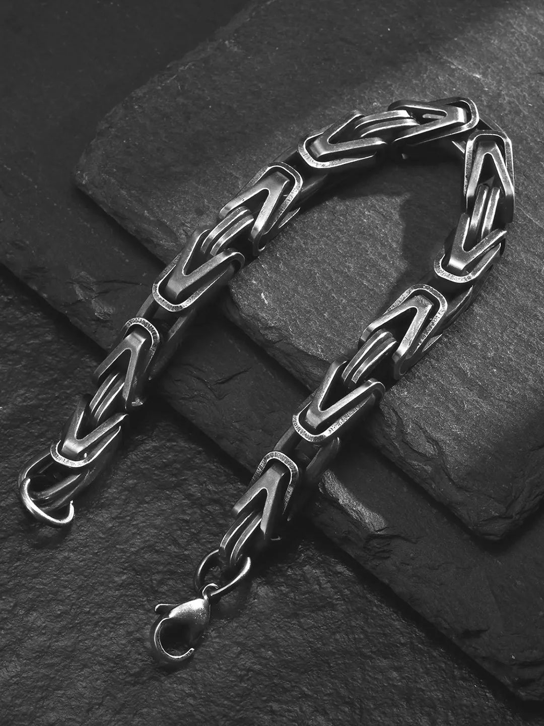 V-Frame Pulse Link Bracelet