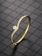 Peora Solitaire Wave Crystal Bangle - Gold