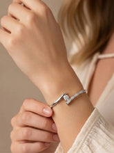 Peora Minimalist Solitaire Fashion Bangle - Silver
