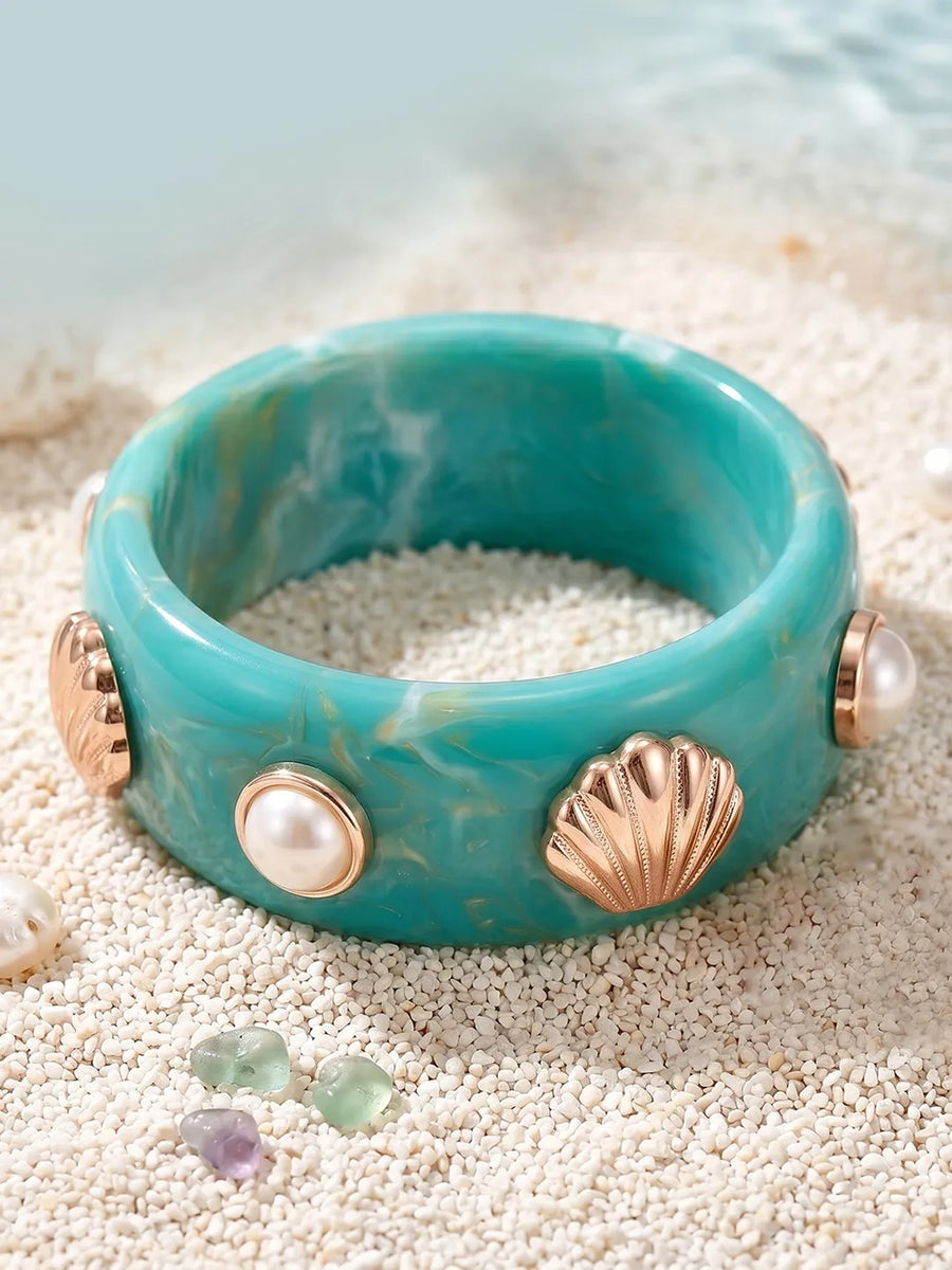 Peora Ocean Shell Beach Charm Resin Bangle