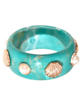 Peora Ocean Shell Beach Charm Resin Bangle