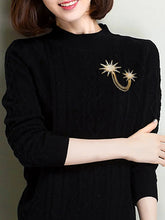 Peora Twinkling Star Brooch – Sparkle with Every Look