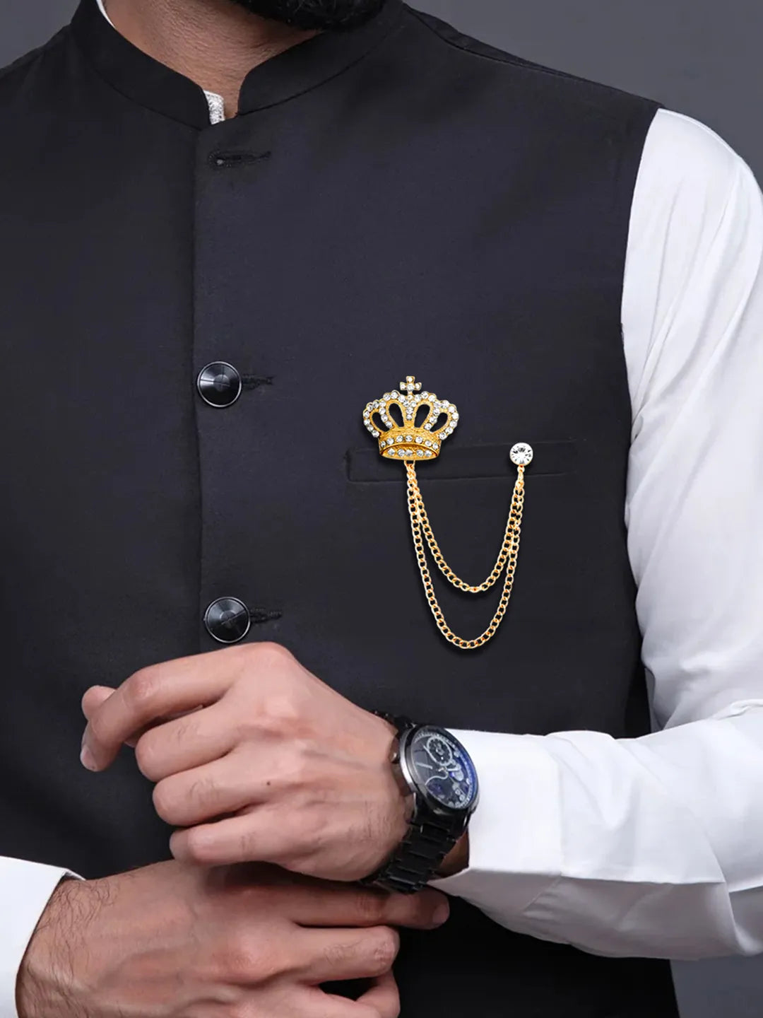 Peora Crown Shaped Brooch Pin – Royal & Stylish Accessory
