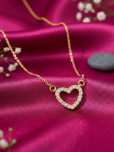 Peora Delicate Heart Chain - Gold