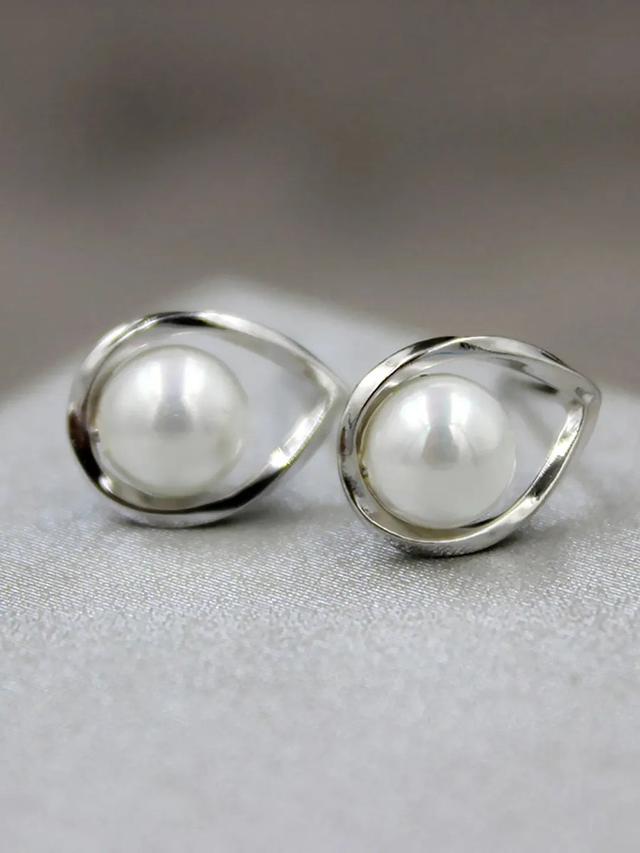 Chic Pearl and Swirl Design Earrings