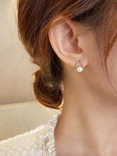 Peora Floating Pearl Earrings - Gold