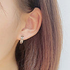 Sleek Simply Chic Hoop Earrings
