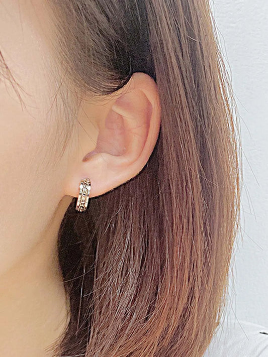 Sleek Simply Chic Hoop Earrings