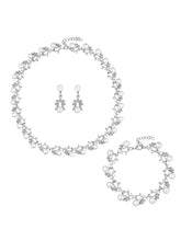Whispering Blooms Pearl Necklace Set