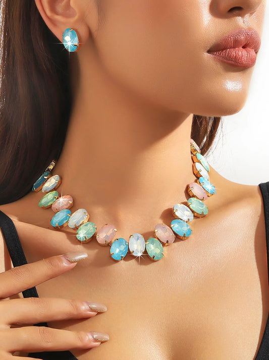 Shimmering Oval Crystal Necklace Set