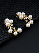 Pearl Blossom Necklace & Earrings Set