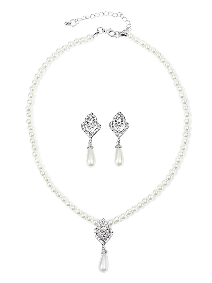 Sparkling Pearl Studded Necklace Set