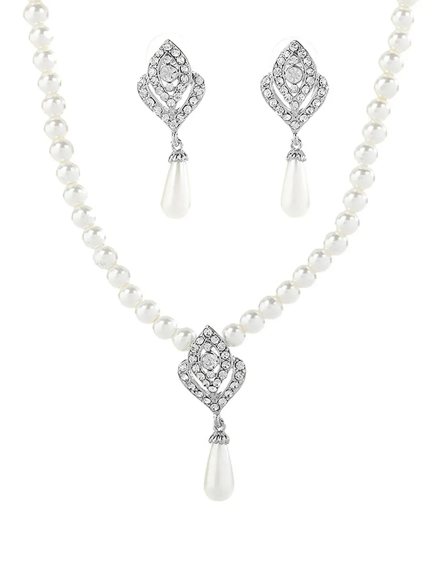 Sparkling Pearl Studded Necklace Set