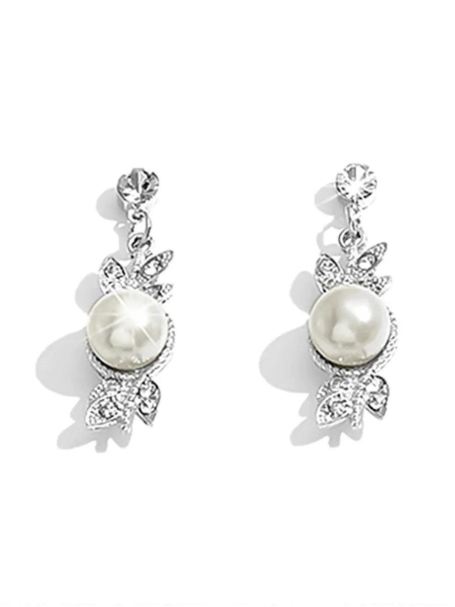 Classic Pearl and Crystal Necklace Set