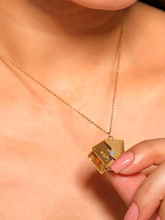 Chic Envelope Inspired Pendant Chain - Gold