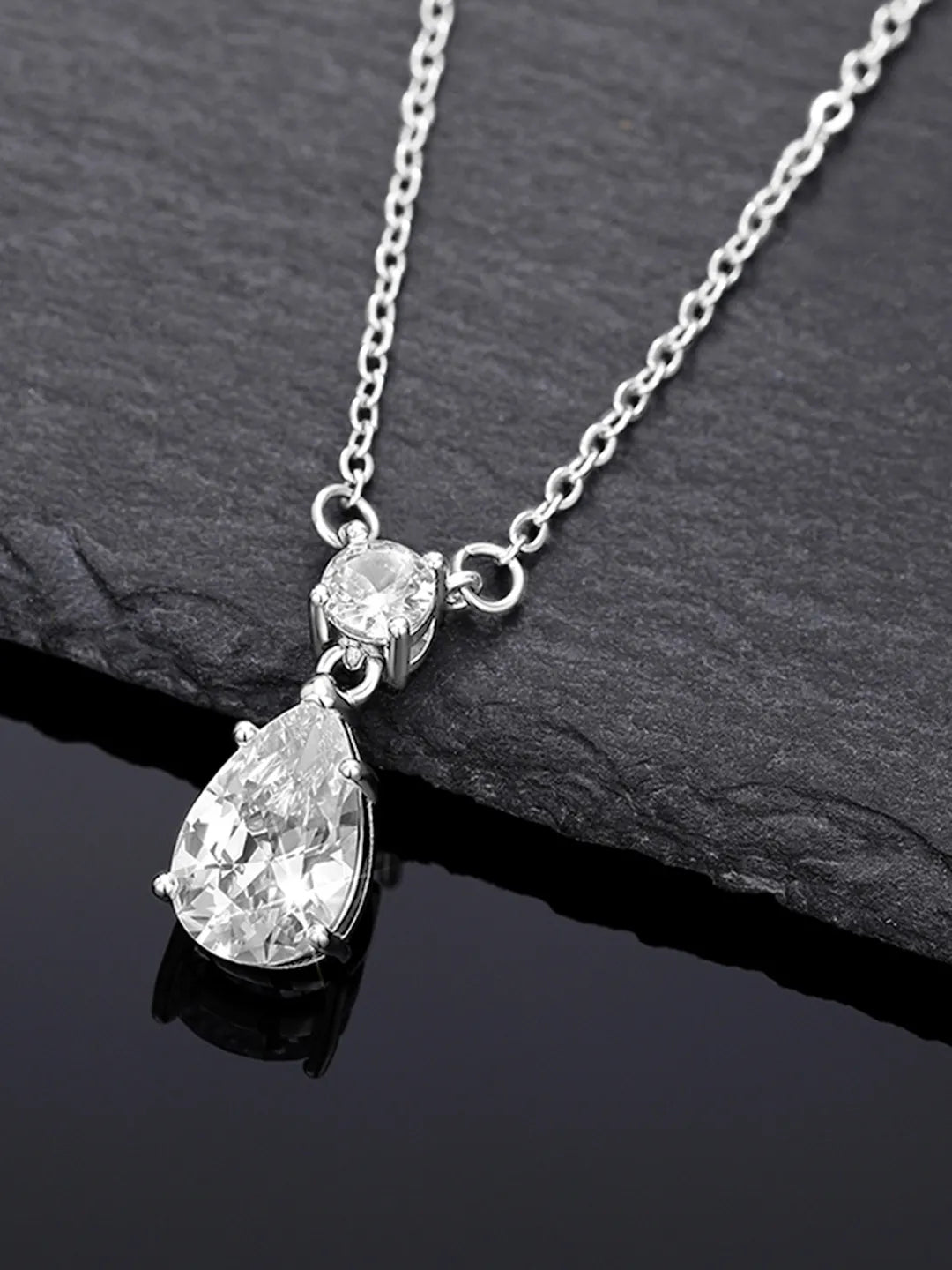 Chic Teardrop Crystals Necklace Set