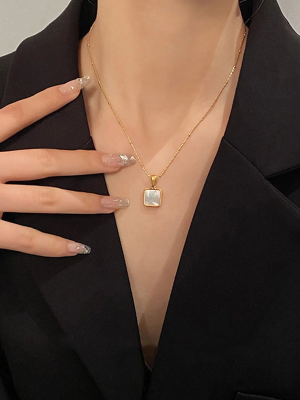 Peora Elegant Gold Mother Of Pearl Square Necklace