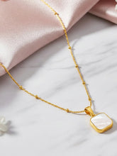 Peora Elegant Gold Mother Of Pearl Square Necklace