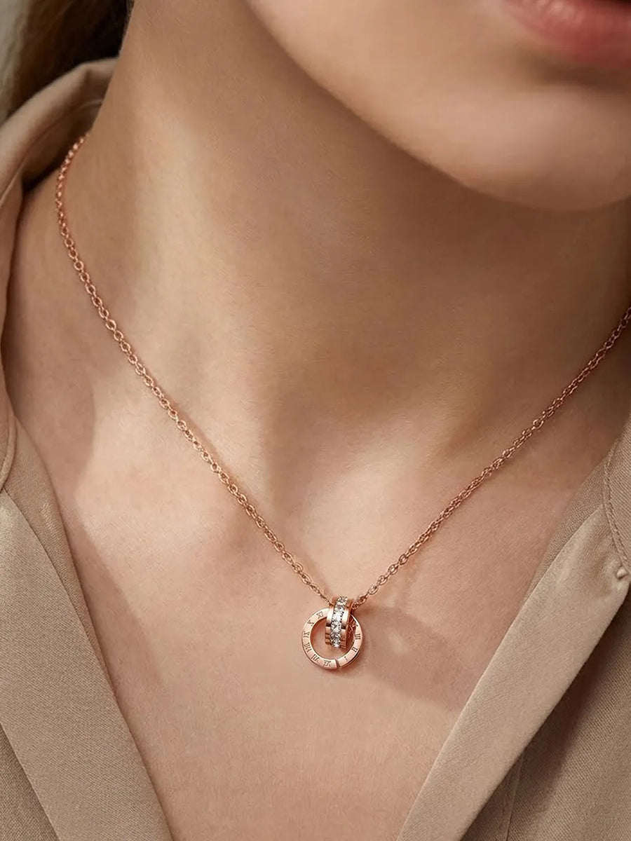 Peora Rose Gold Roman Double Circle Pendant Chain