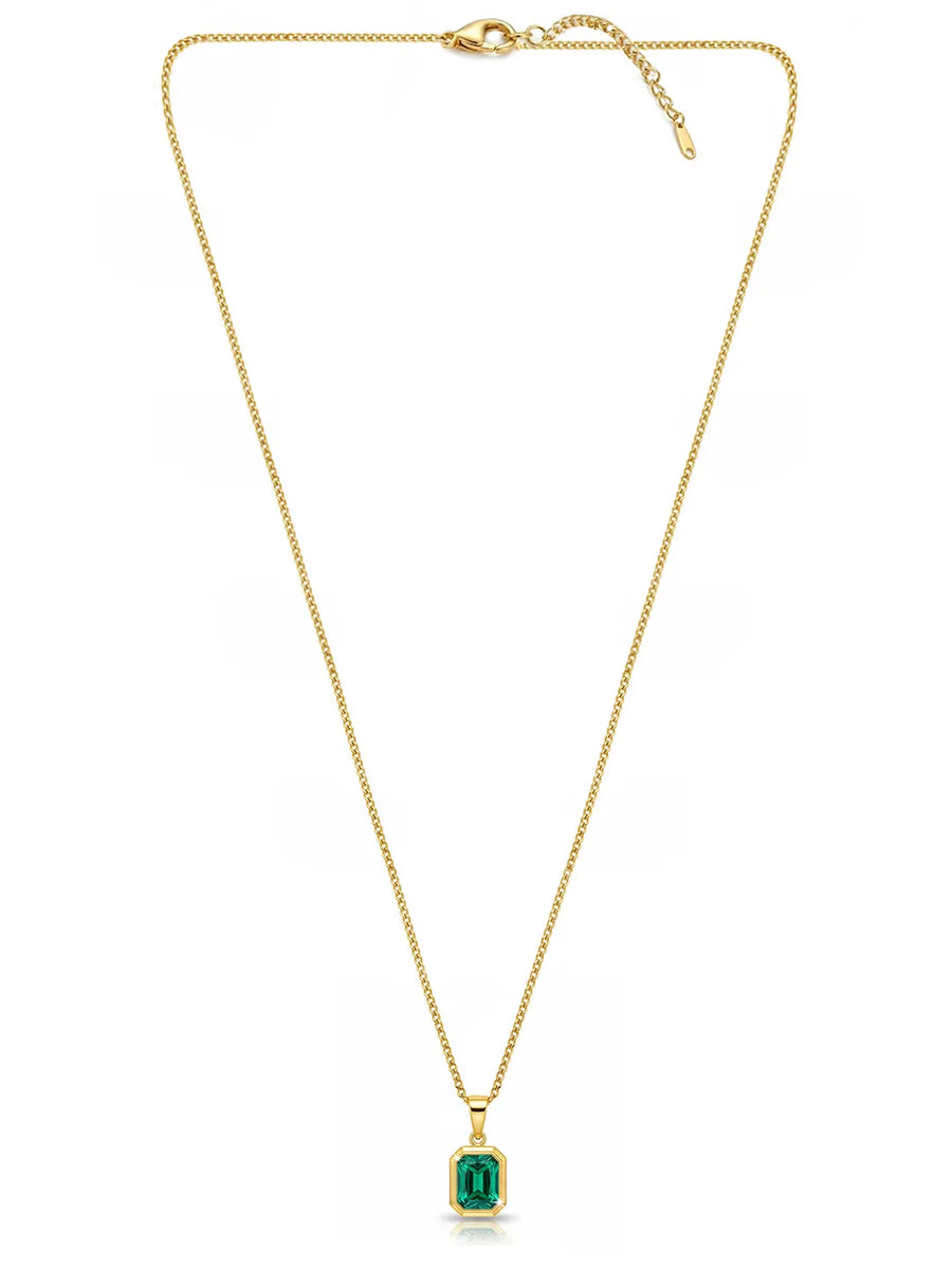 Peora Elegant Gold Emerald Pendant Necklace