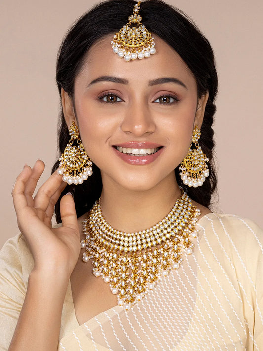 Pearl Necklace Set – Elegant & Timeless Jewellery | Peora