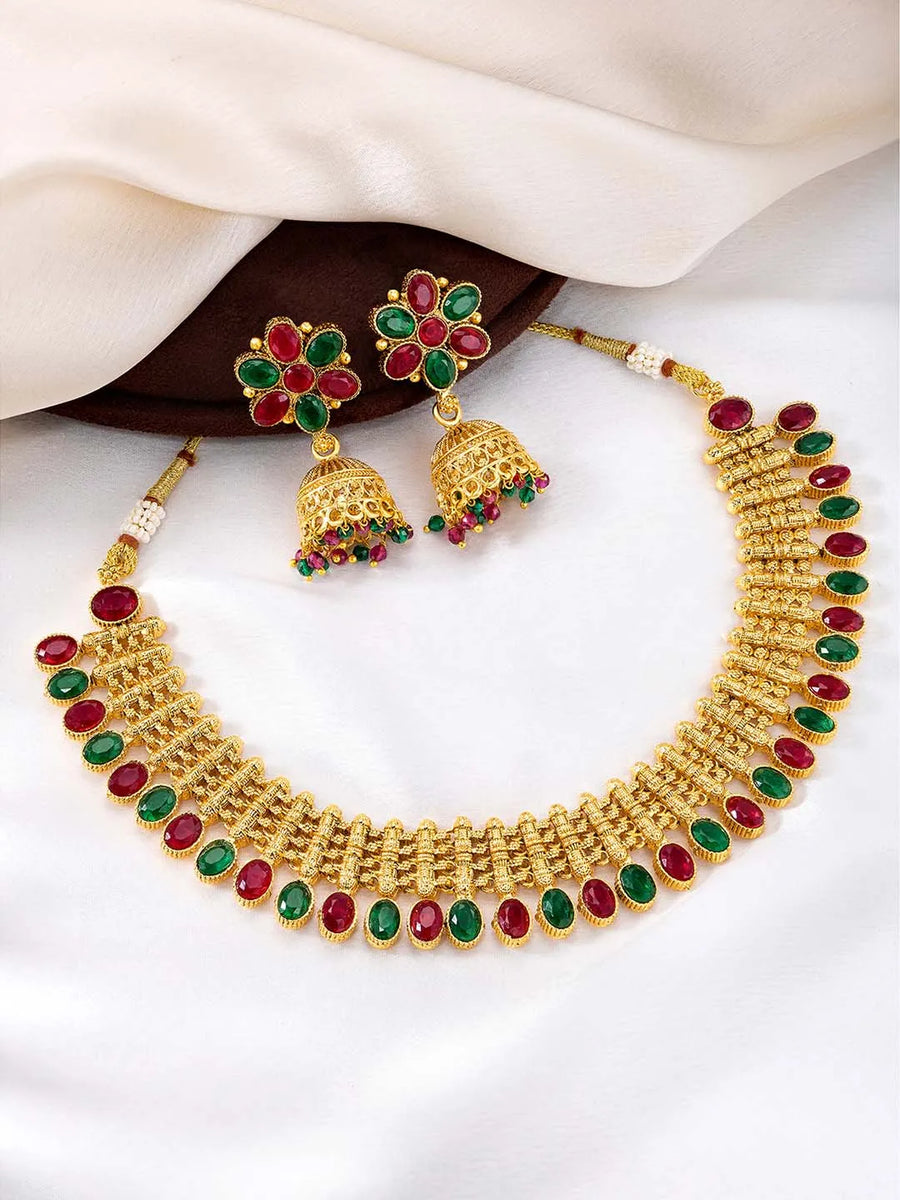 Short Necklace Set – Elegant & Lightweight Jewellery Styles | Peora